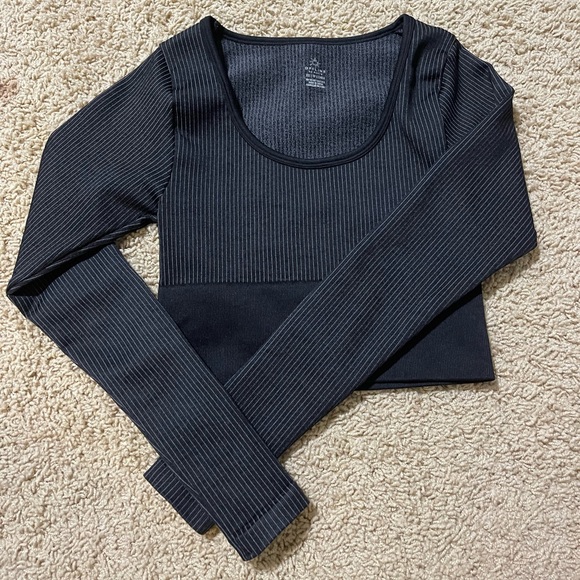 aerie Tops - black aerie offline cropped long sleeve